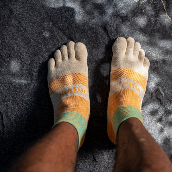 Injinji Trail Midweight Mini-Crew Zehensocken Wheat